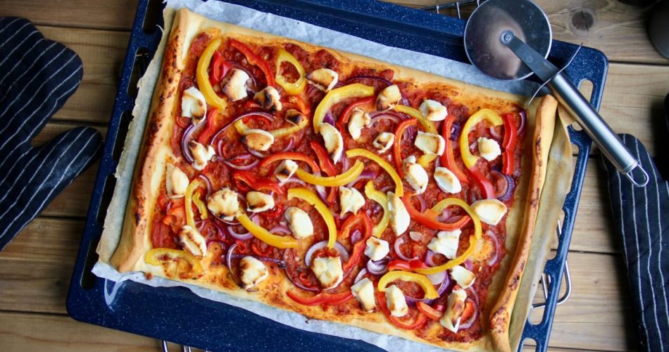 Pizza met paprika en geitenkaas recept Uitgelicht
