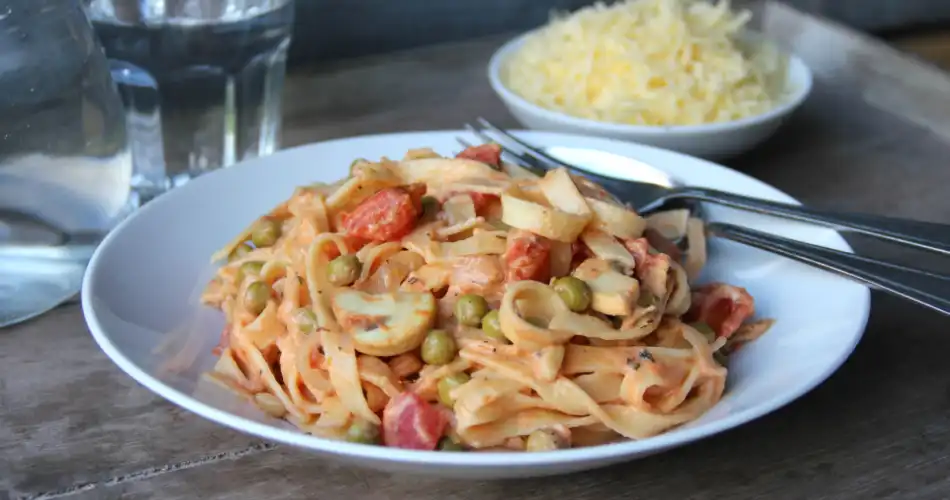 Tagliatelle Alfredo met groenten recept jun 2024 950x500