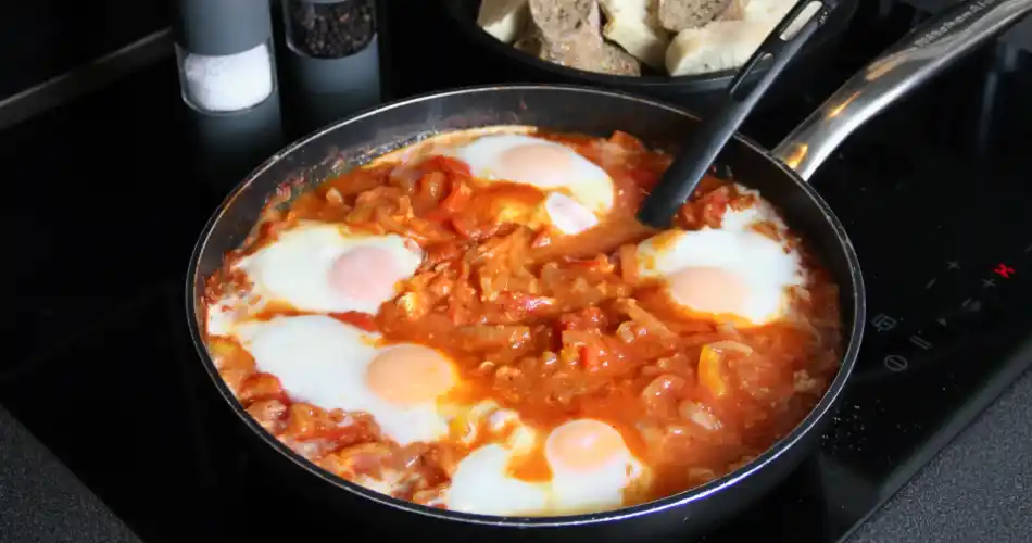 Shakshuka met feta en paprika sep 2024 950x500