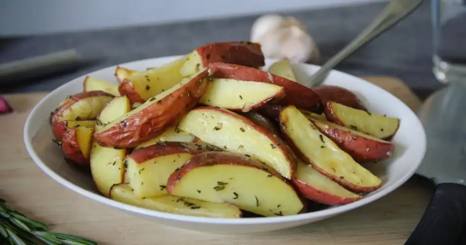 Aardappelen met rozemarijn uit de oven recept 950x500