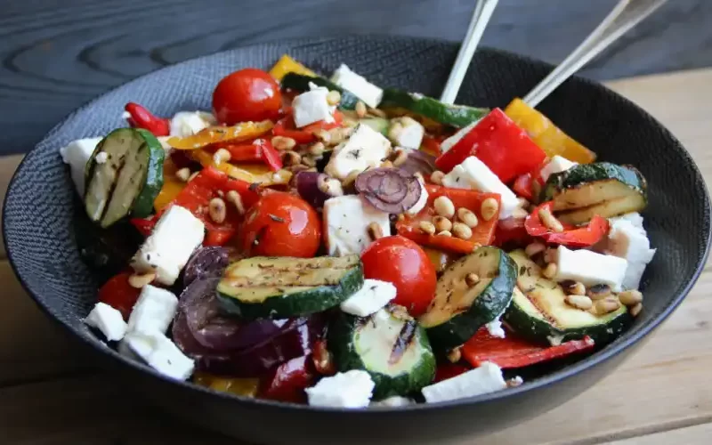 Gegrilde groenten salade met fèta