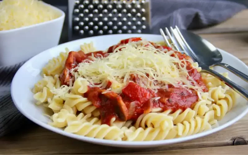 Fusilli met champignon en paprika
