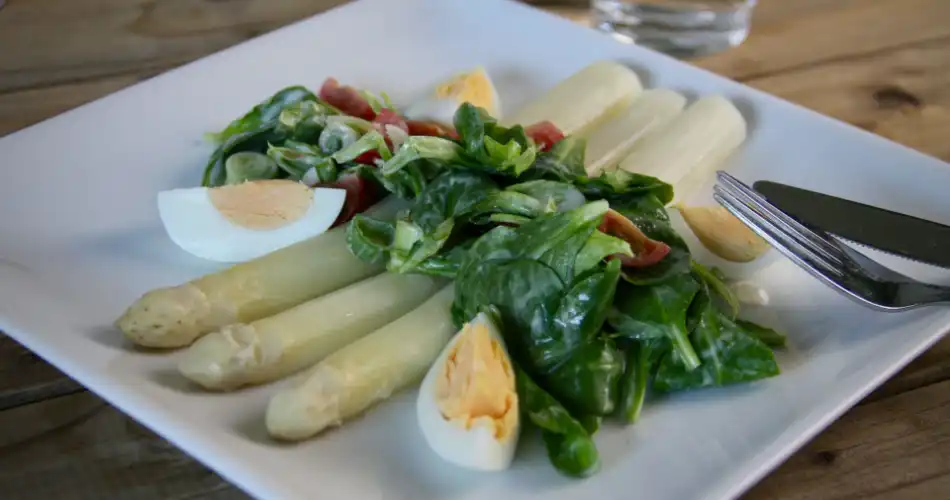 10 lekkere en gemakkelijke recepten met eieren asperges 950x500