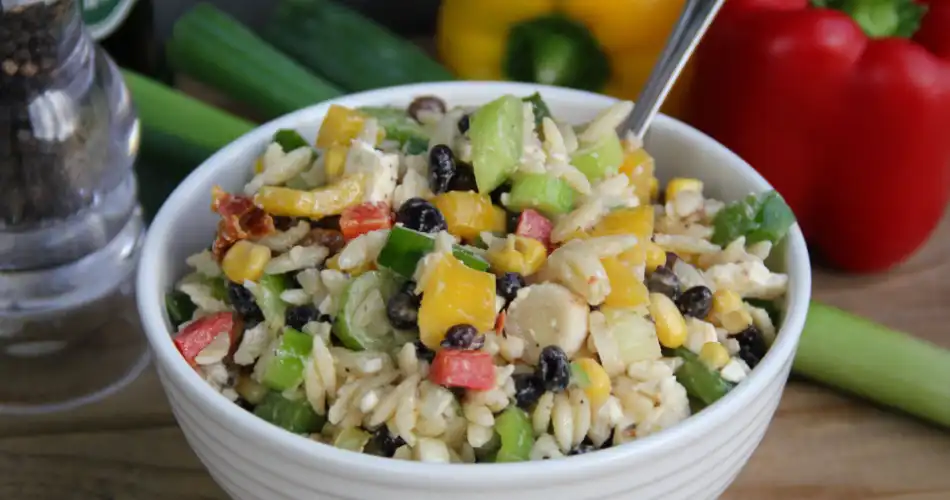 Orzo salade met feta recept 950x500