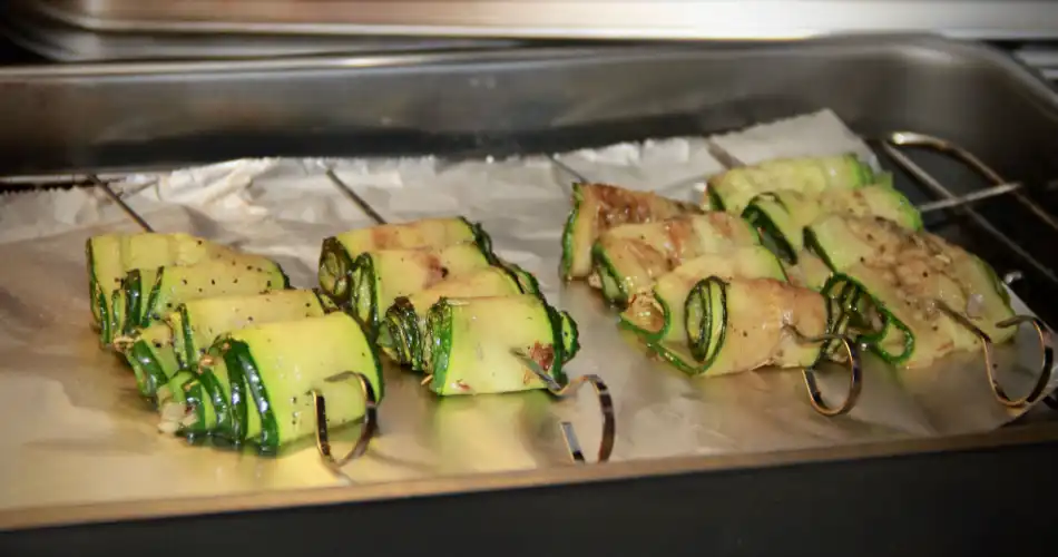 Gerookte courgette rolletjes 950x500