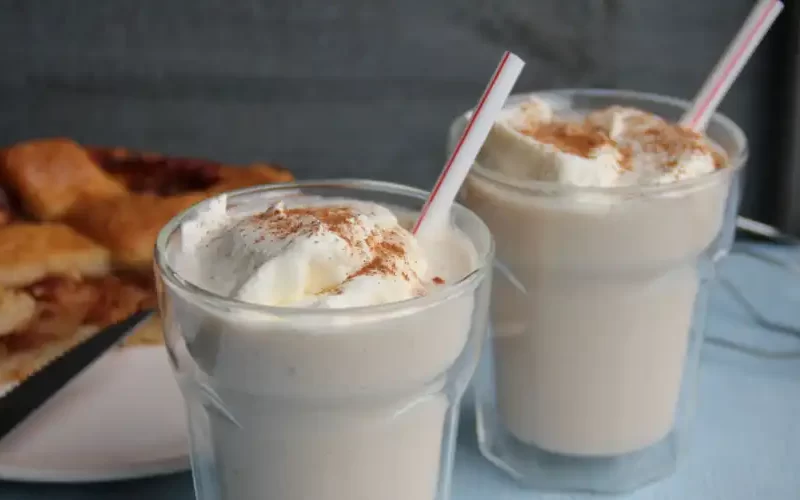 Apple pie milkshake