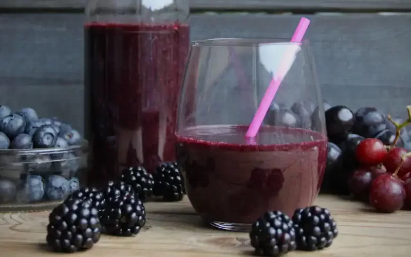 Druiven-bramen-blauwe bessen smoothie