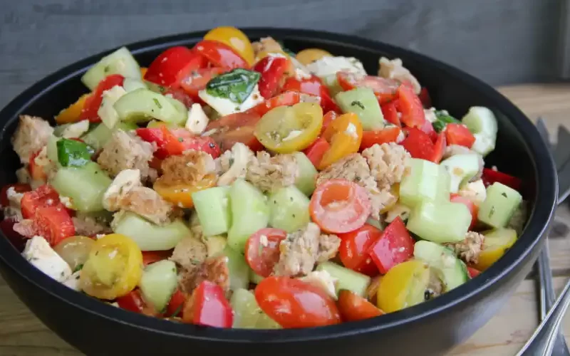 Panzanella met mozzarella