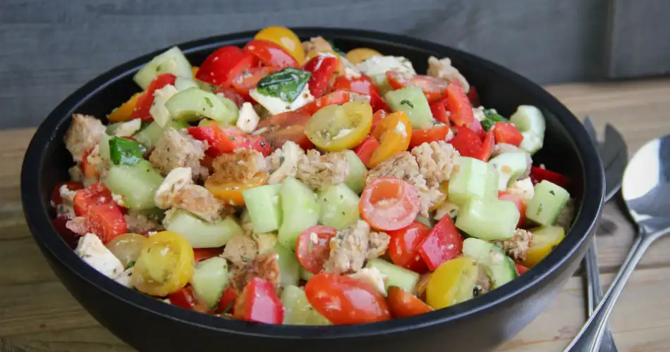 Panzanella met mozzarella feb 2021 950x500