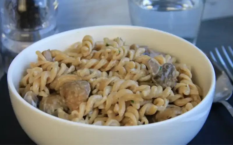 Pasta met champignonroomsaus