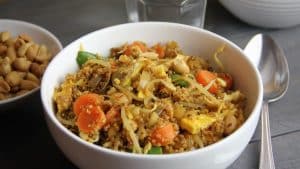 Quinoa met Indonesische roerbak en ei recept feb 2021 Uitgelicht