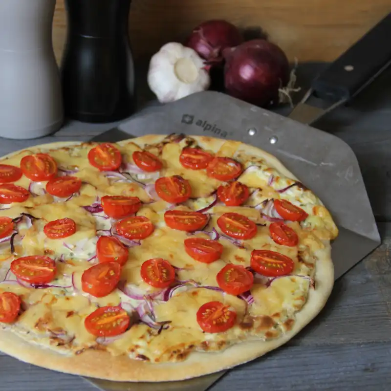 Flammkuchen met tomaat en ui okt 2021 800x800