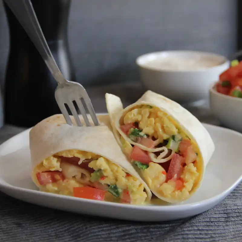 Wraps met ei en tomaat nov 2021 800x800