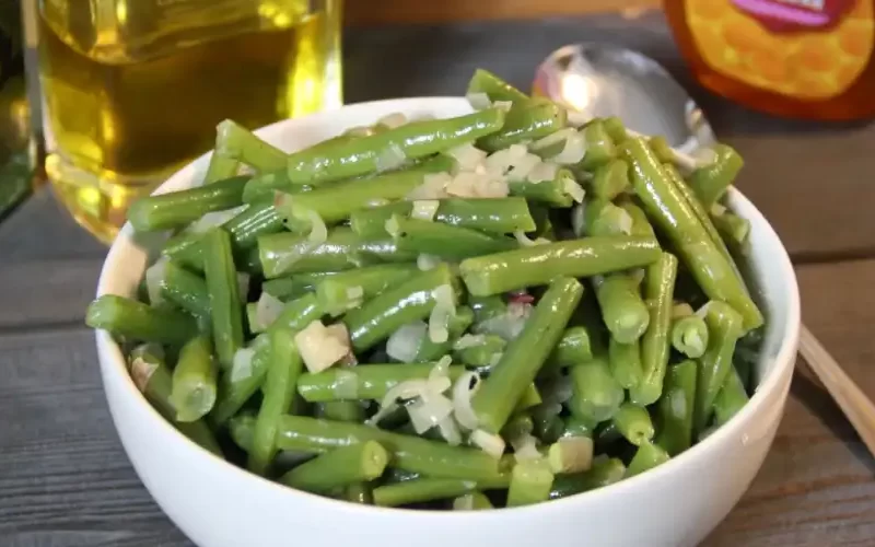 Bonensalade met sjalotten en honingdressing