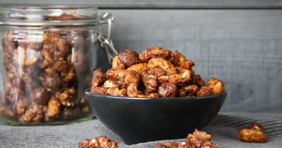 Noten met suiker paprika en kaneel recept 950x500