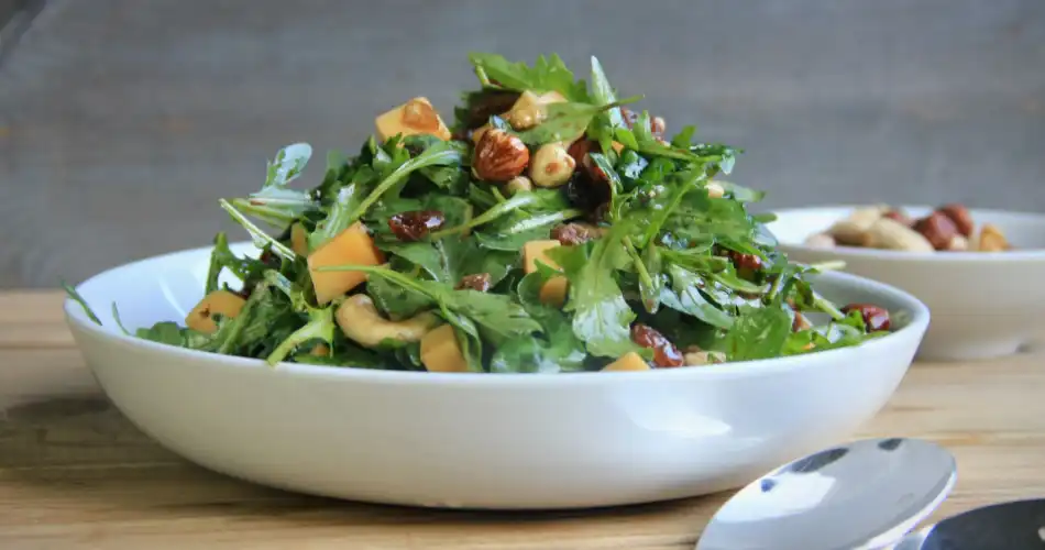 Salade met Old Amsterdam en noten sep 2020 950x500
