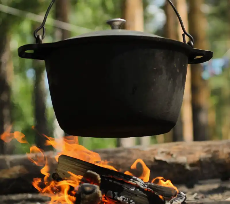 De Dutch oven - boven vuur 800x710