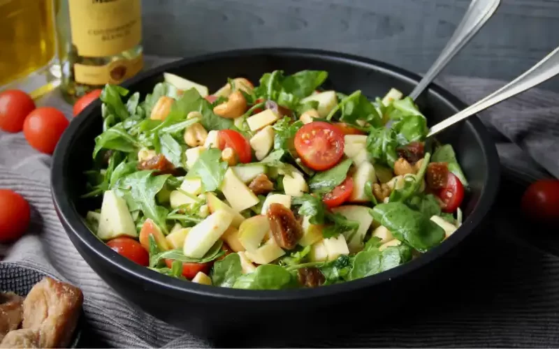 Salade met abdijkaas en vijgen