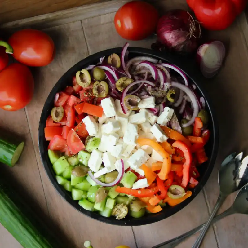 Griekse salade met paprika recept sep 2023 800x800