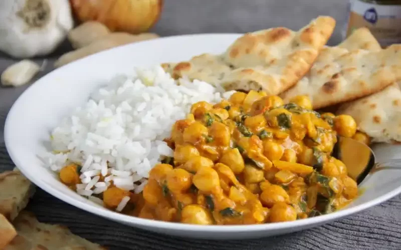 Curry met kikkererwten en kokosmelk