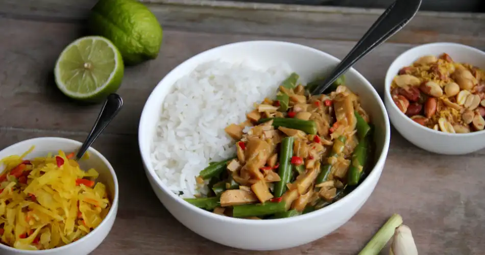 Rendang van jackfruit met bonen 950x500