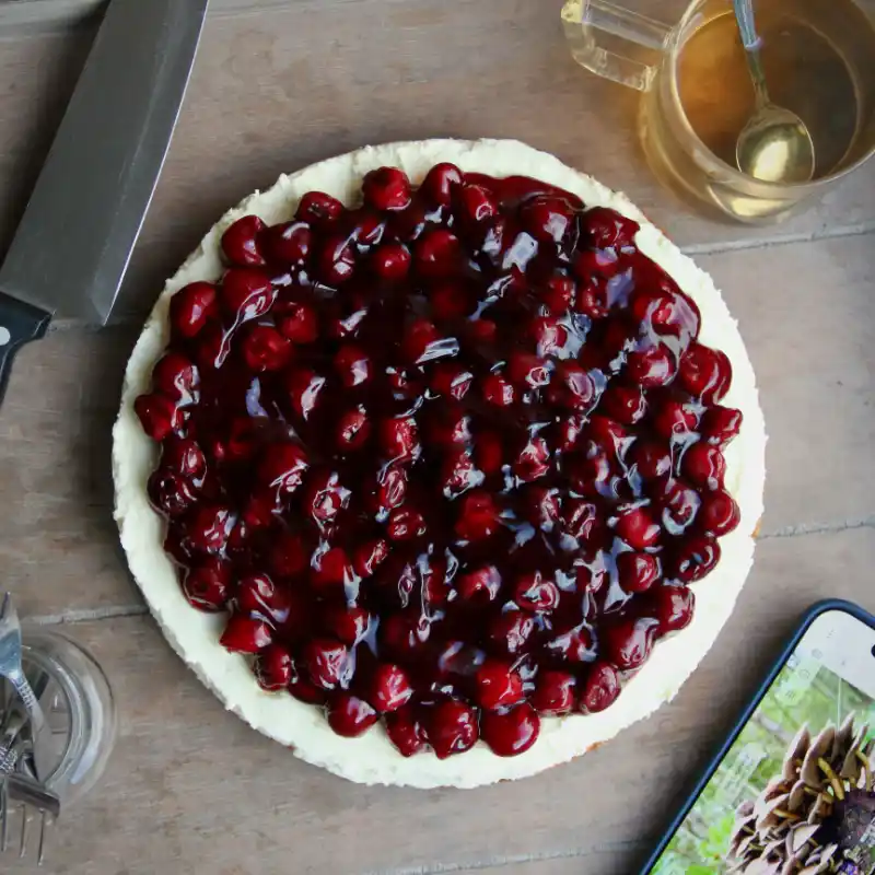 MonChoutaart met kersen 800x800