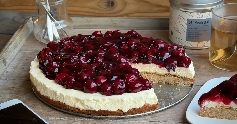 MonChoutaart met kersen 950x500